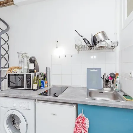 Apartment 26M Comfortable Near The 